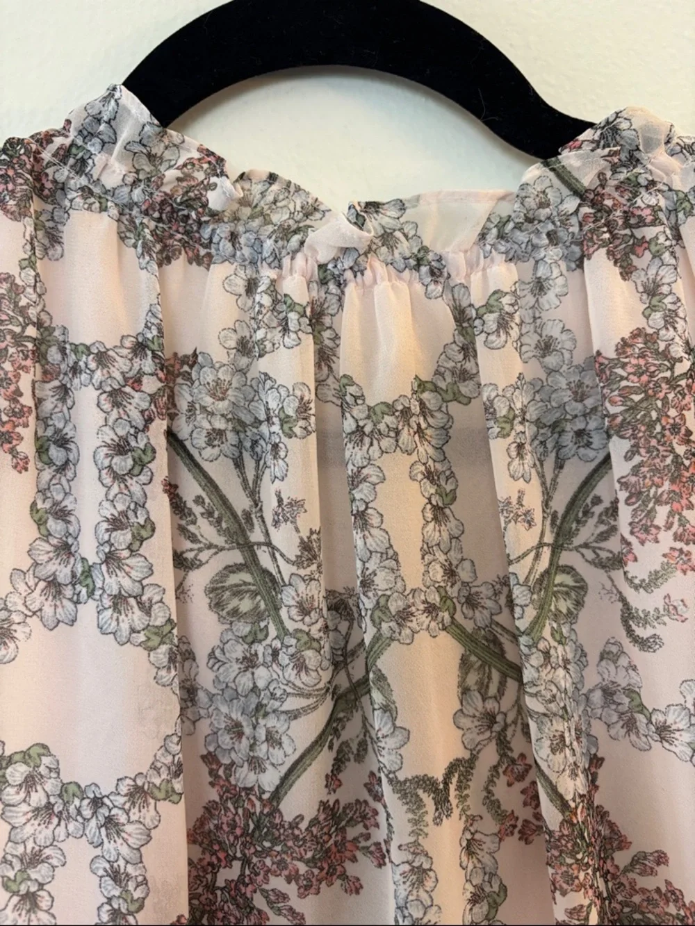 NWOT Max Studio Blush Pink Floral Ruffle Tie-Neck Peep Camisole - Picture 5 of 7